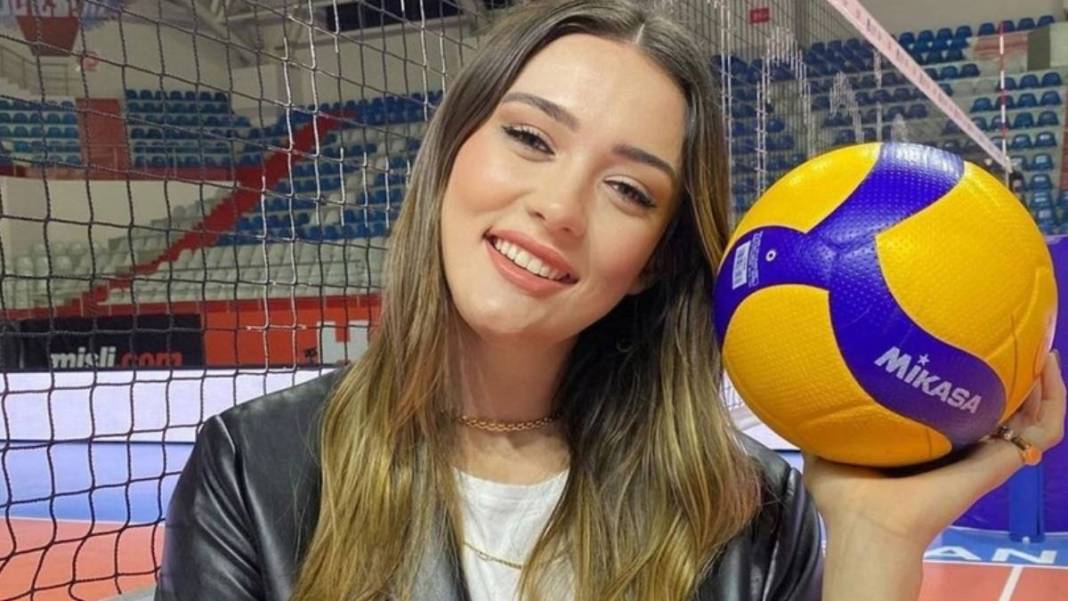 Zehra Güneş kardeşini paylaştı ortalık yıkıldı! Güzelliği ablasıyla yarışıyor, üstelik kardeşi de ünlü çıktı 1